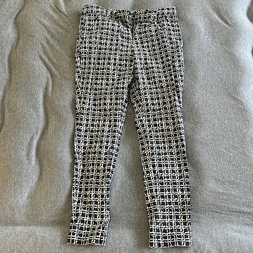 The Limited Exact Stretch Black & White Patterned Dress Pants - Size 6